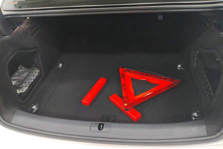 Used Audi A4L 2018 30th Anniversary Edition 40 TFSI Fashion Model
