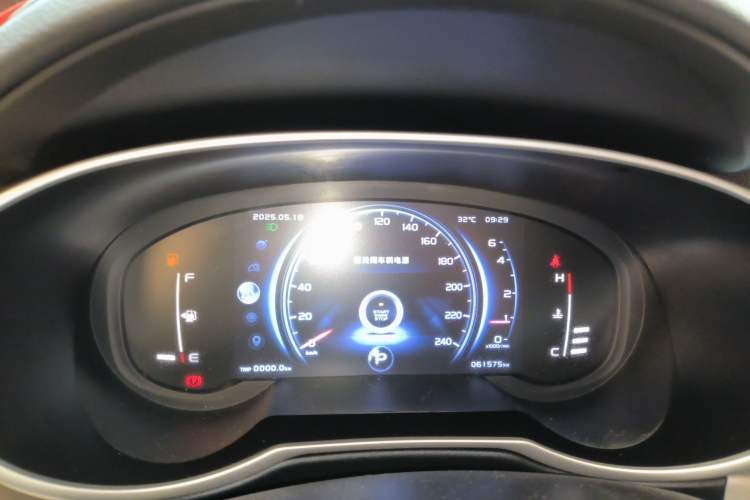 Used Geely Auto Emgrand X7 Sport 2018 1.8TD Automatic Two-Wheel Drive Smart Connect 4G Internet Edition
