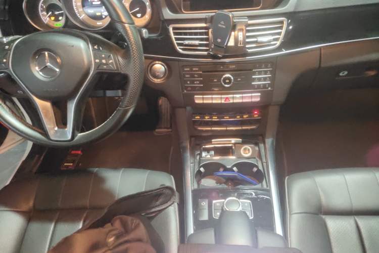 Used Mercedes-Benz E-Class 2015 Facelift E 200 L Sport Edition
