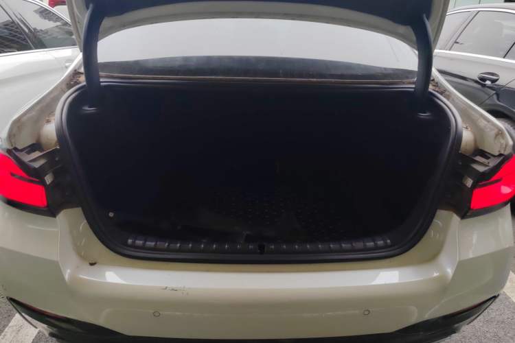 Used BMW 5 Series 2022 Restyled 530Li Leading Edition M Sport Package
