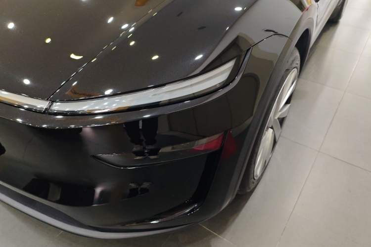 Used Tesla Model Y 2025 Rear-Wheel-Drive Version
