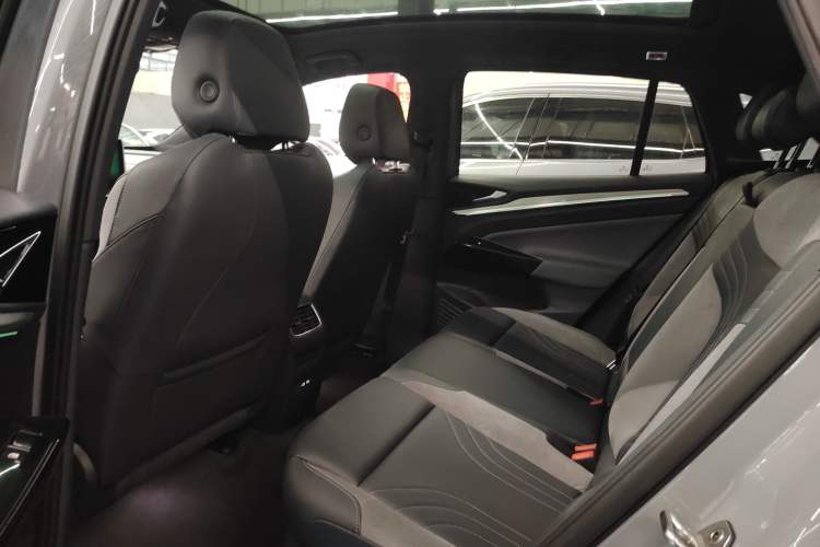 Used Volkswagen ID.4 CROZZ 2022 Long-Range Lite PRO Edition