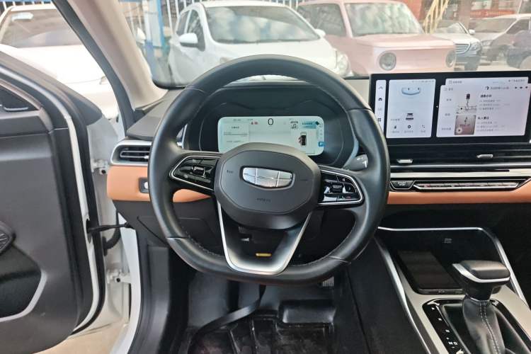 Used Geely Auto Emgrand 2025 4th Generation 1.5L CVT Flagship Version
