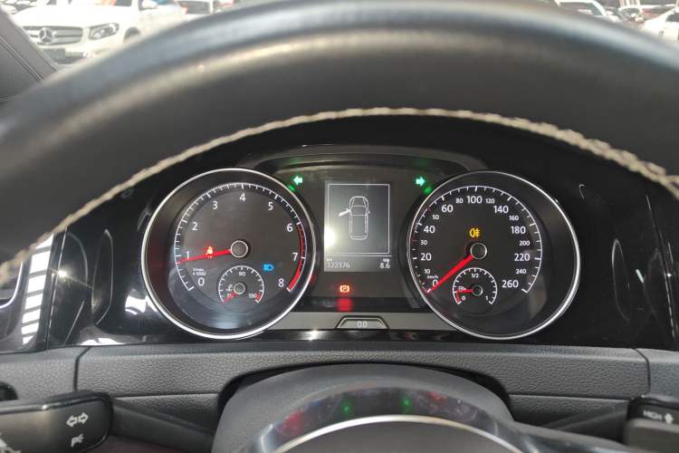 Used Volkswagen Golf 2016 1.4TSI Automatic R-Line
