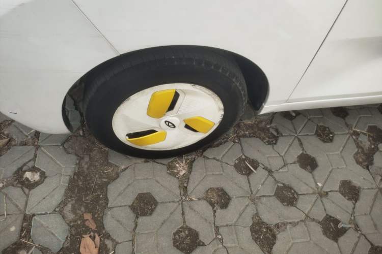 Used Chery QQ Ice Cream 2022 120km Conical Shape Lithium Iron Phosphate