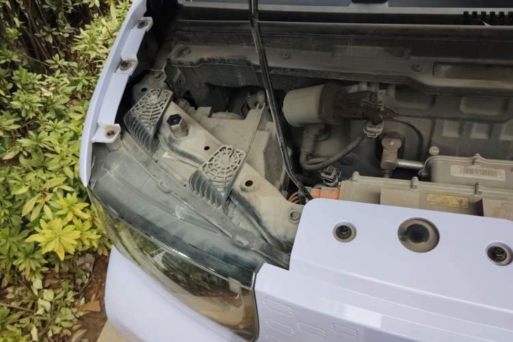 Used Chery QQ Ice Cream 2022 120km Conical Shape Lithium Iron Phosphate
