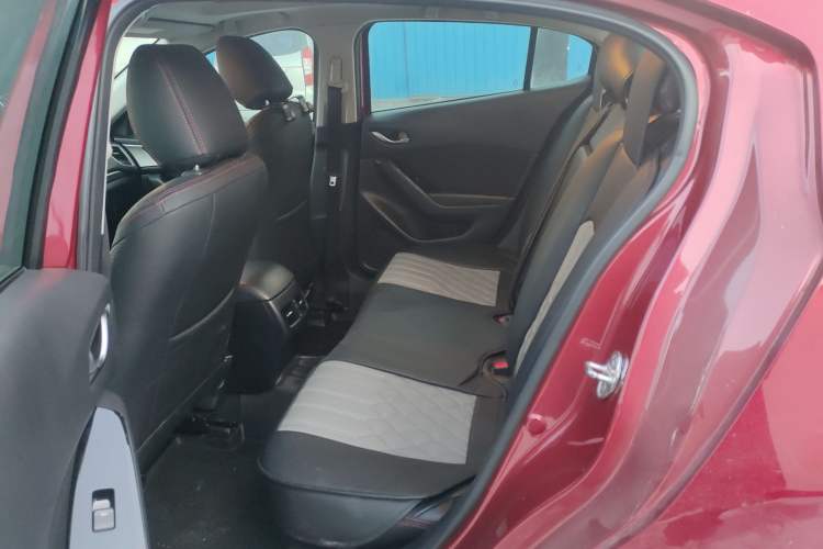 Used Mazda Mazda 3 Axela 2017 Sedan 1.5L Automatic Luxury Model Emission Standard China V
