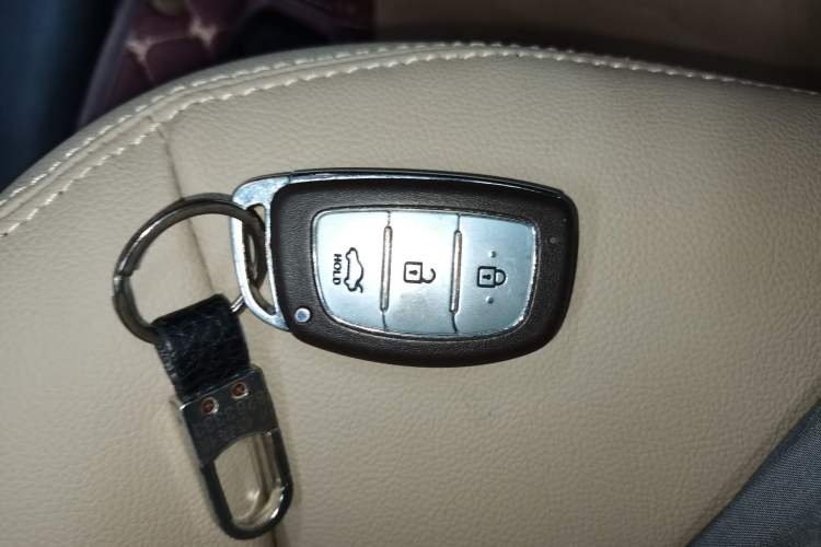 Used Hyundai Verna 2014 1.4L Automatic Leading-Edge GLX