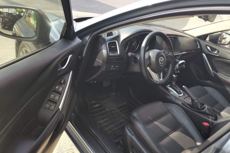 Used Mazda Atenza 2015 2.5L Blue Sky Prestige Edition
