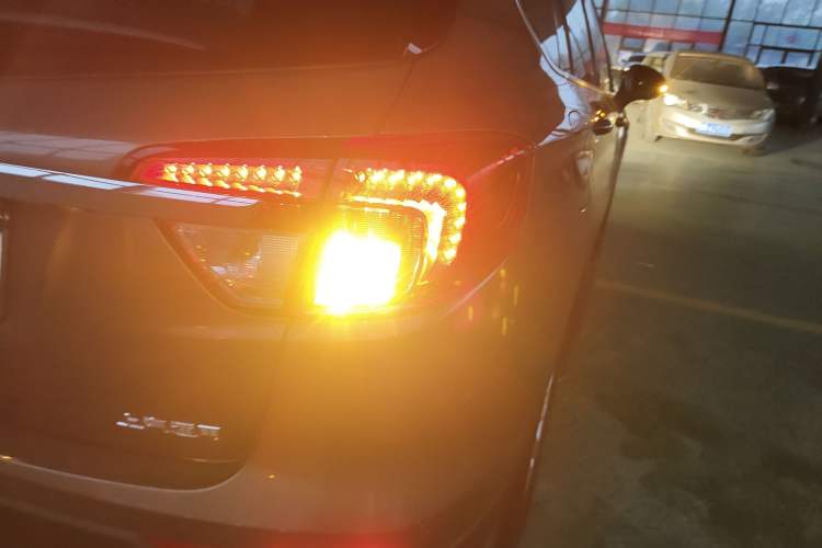 Used Buick Envision 2017 28T Four-Wheel Drive Elite Model