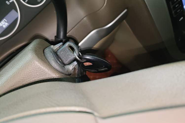 Used Buick GL8 2014 2.4L Classic Edition