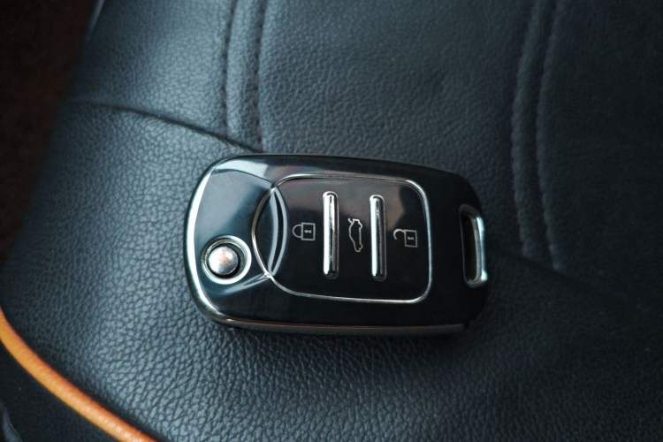 Used Baojun 310W 2017 1.5L Manual Fashion Model China V
