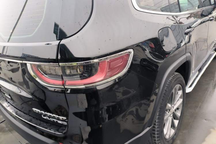 Used  Commander 2018 2.0T Four-Wheel Drive Prestige Edition China V
