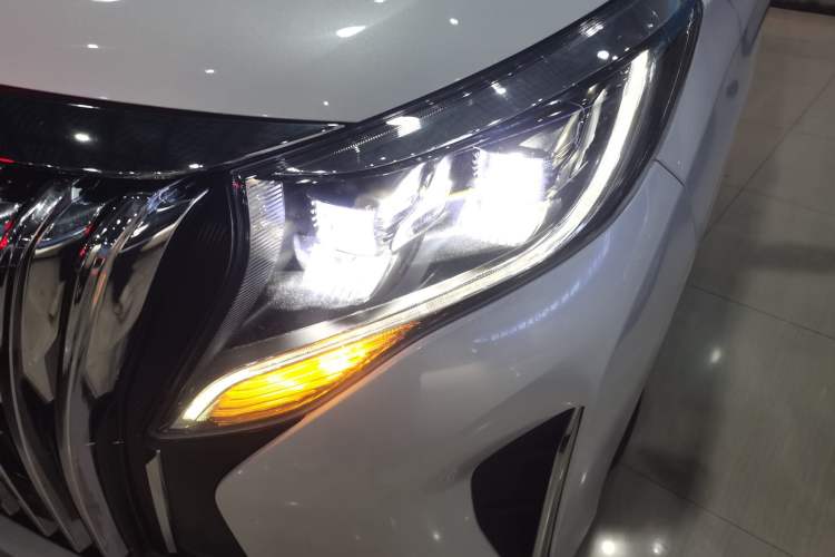 Used GAC Trumpchi M8 2023 Lingxiu Series 390T Deluxe Edition
