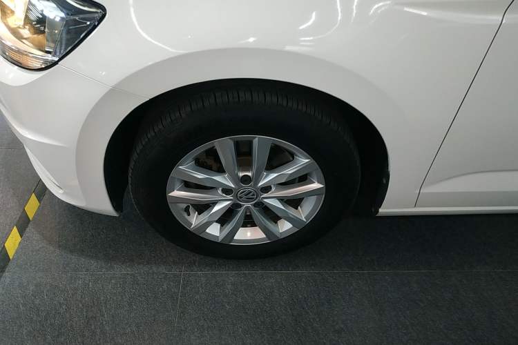 Used Volkswagen Touran 2016 Volkswagen Touran L 280TSI DSG Comfort Edition
