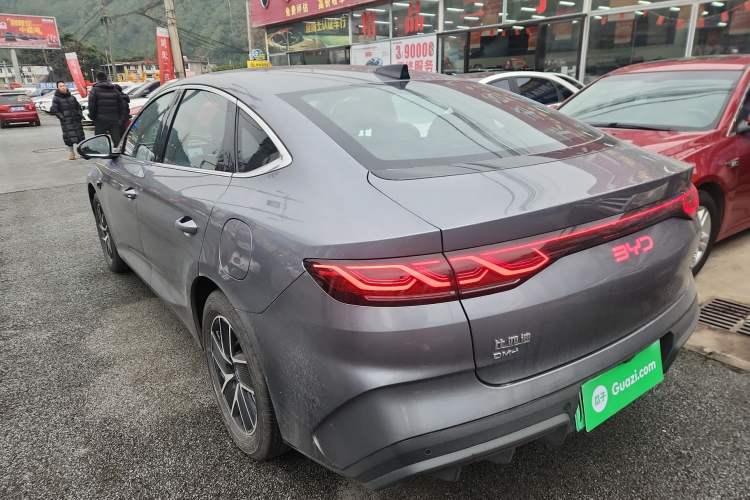 Used BYD Qin L 2025 DM-i Smart Drive 120KM Leading Model
