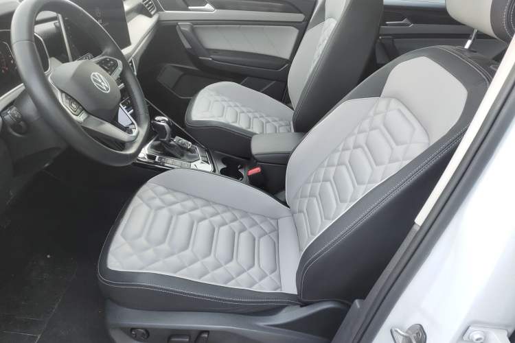 Used Volkswagen Tayron 2023 300TSI Two-Wheel-Drive Luxury Plus Advanced Edition