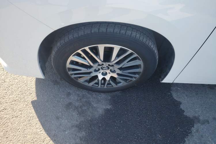 Used Toyota Alphard 2015 3.5L Prestige Edition
