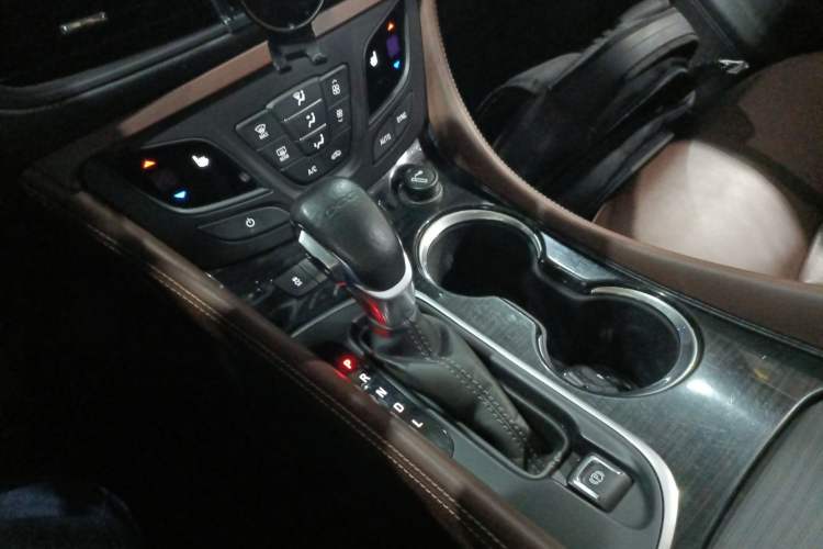 Used Buick Envision 2018 20T Two-Wheel Drive Luxury Model