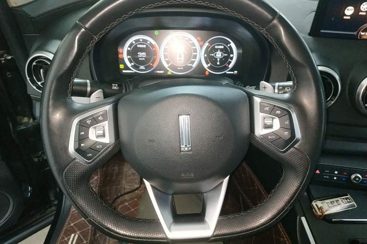 Used Wey VV7 2017 2.0T Ultra-Luxury Version
