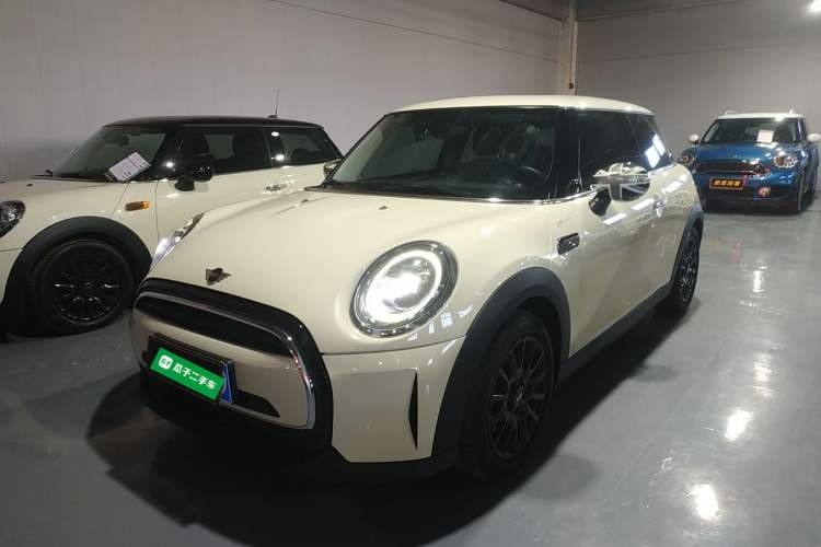 Used  MINI 2023 1.5T ONE
