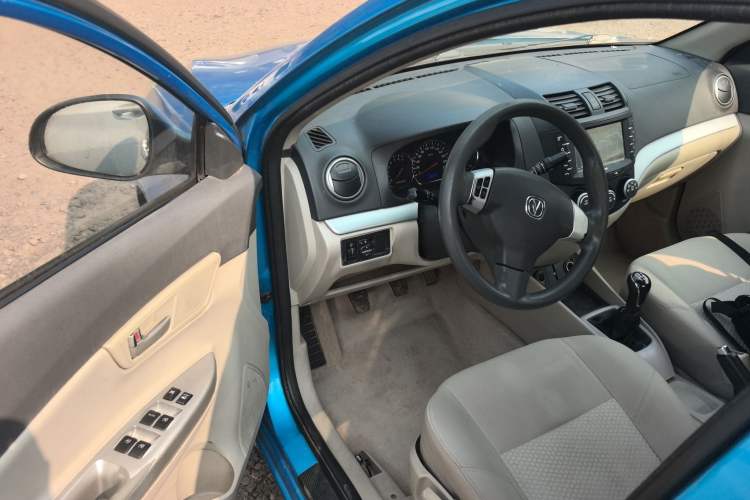 Used Changan Alsvin V5 2012 1.5L Manual Dream Edition
