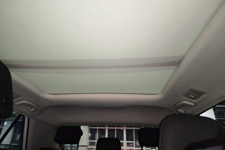 Used Volkswagen T-ROC 2021 280TSI DSG Two-Wheel Drive Comfort Connect Edition