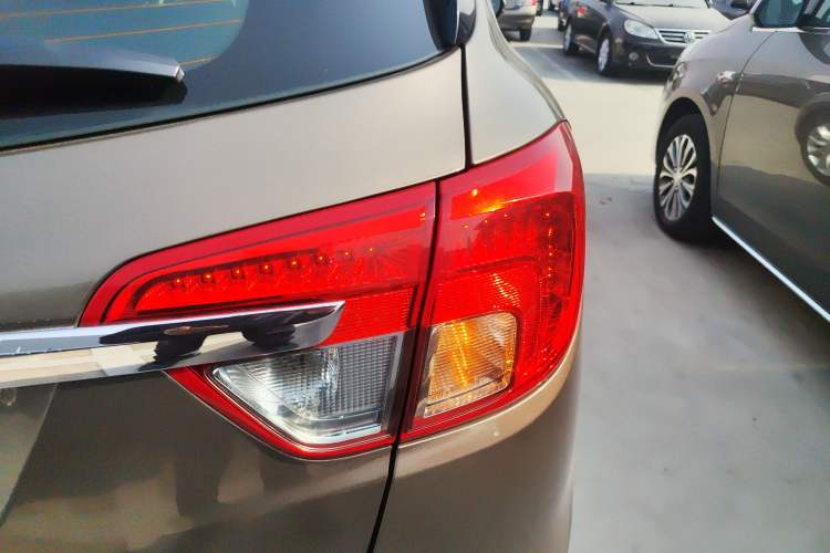 Used Buick Envision 2014 28T Four-Wheel Drive Elite Model