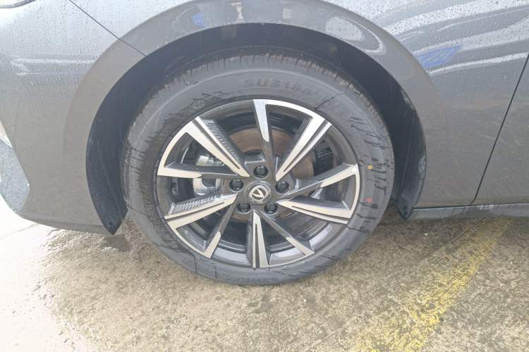 Used Changan Eado 2025 Blue Whale 1.5T 500Bar Prestige Model
