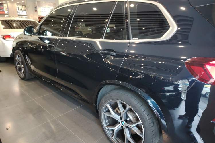 Used BMW X5 2022 Restyled xDrive 40Li M Sport Package
