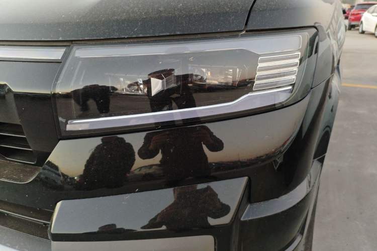 Used  Leopard 8 2025 Smart & Brave Flagship Edition 7 Seats
