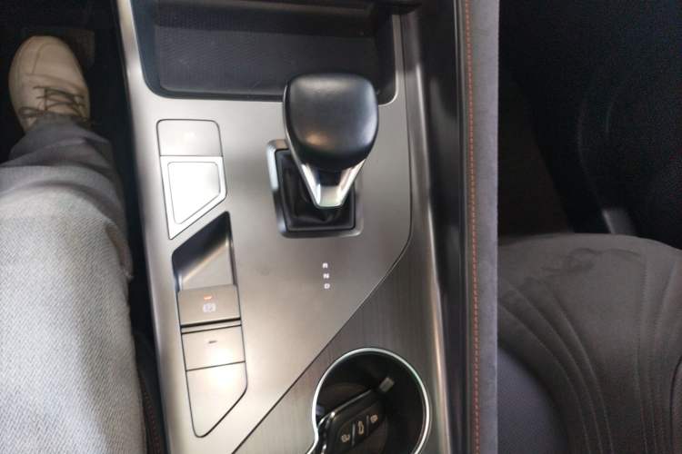 Used Roewe D5X DMH 2024 135 Tech Edition