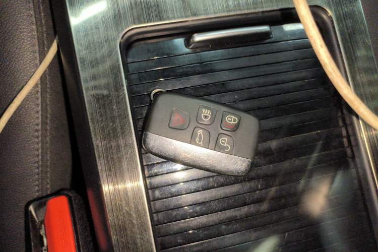 Used Land Rover Discovery Sport 2018 240 PS SE Version