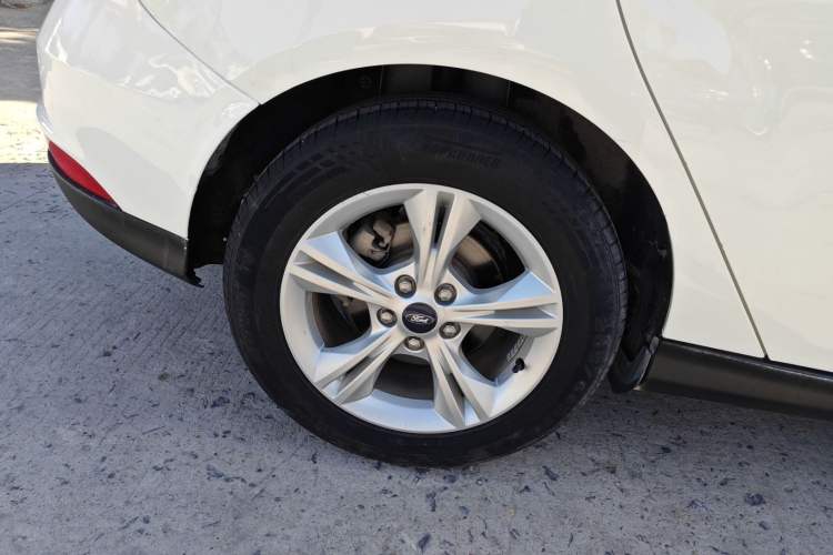 Used Ford Focus 2018 Hatchback Classic 1.6L Automatic Comfort Plus SmartDrive Edition
