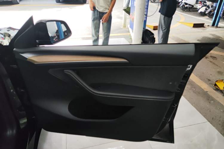 Used Tesla Model Y 2022 Rear-Wheel-Drive Version
