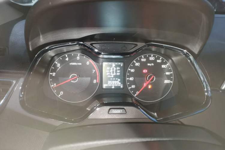 Used Baojun 310W 2017 1.5L Manual Fashion Model China V
