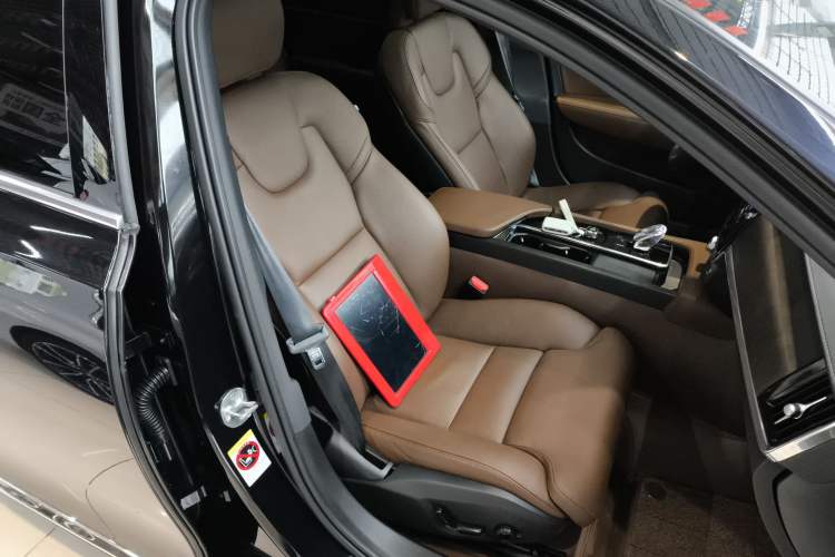 Used Volvo S90 2024 B5 Zhiyuan Luxury Edition