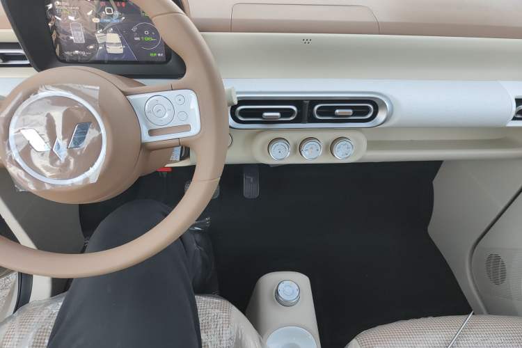 Used Wuling Hongguang MINIEV 2024 3rd Generation 215km Youth Edition
