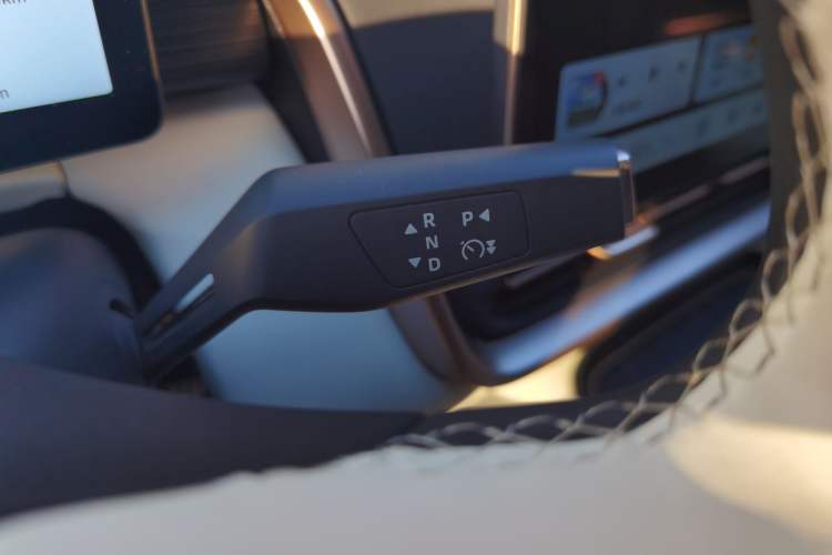 Used  eπ008 2024 636Max All-Electric Version 6 Seats
