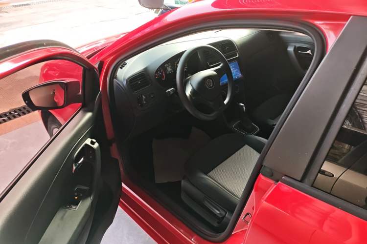 Used Volkswagen Polo 2016 1.4L Automatic Trendy Model
