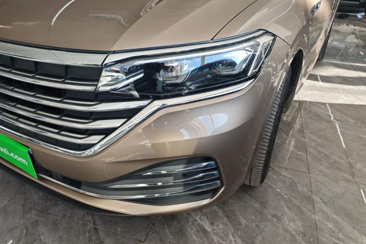 Used Volkswagen Viloran 2020 380TSI Prestige Edition
