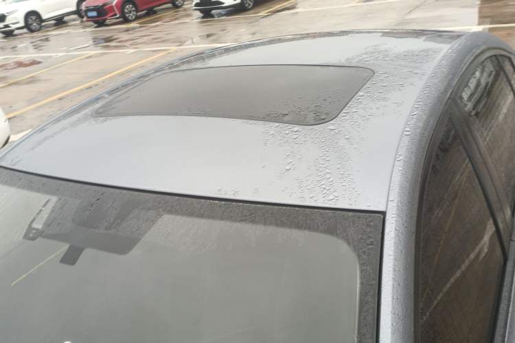 Used Roewe i5 2021 1.5L CVT Platinum Edition