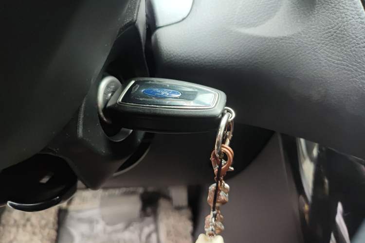 Used Ford Focus 2015 Sedan EcoBoost 125 Automatic Supreme Style Edition
