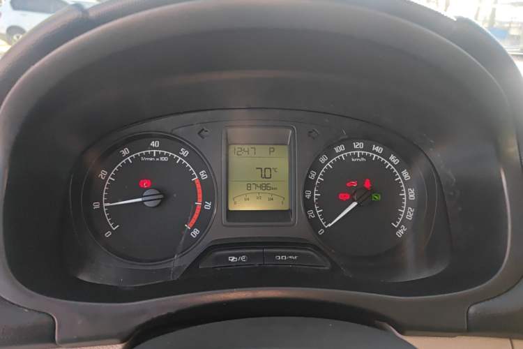 Used Skoda Fabia 2014 1.4L Automatic Crystal Edition
