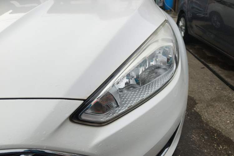 Used Ford Focus 2017 Sedan 1.6L Automatic Fashion Edition Smart Drive Version
