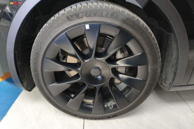 Used Tesla Model Y 2024 Rear-Wheel-Drive Version