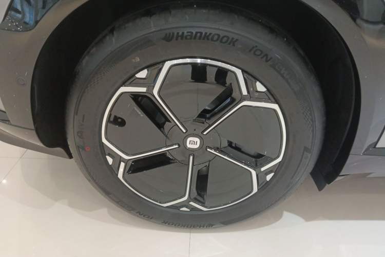 Used  YU7 2025 Ultra-Long Range All-Wheel Drive Pro Version
