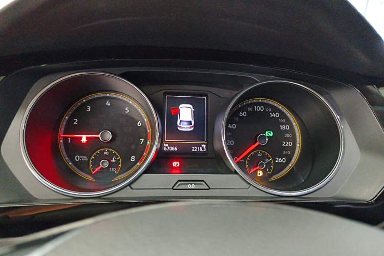 Used Volkswagen Tiguan L 2020 330TSI Automatic Two-Wheel Drive Smart Luxury Edition China VI Standard
