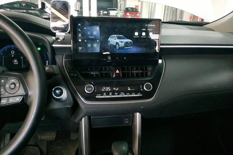 Used Toyota Corolla Cross 2024 2.0L Smart Electric Hybrid Dual-Engine Pioneer Edition