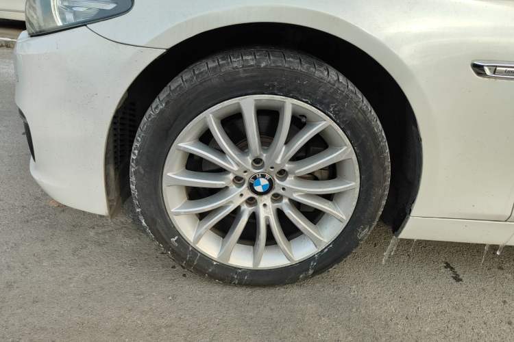 Used BMW 5 Series 2014 525Li Luxury Design Package
